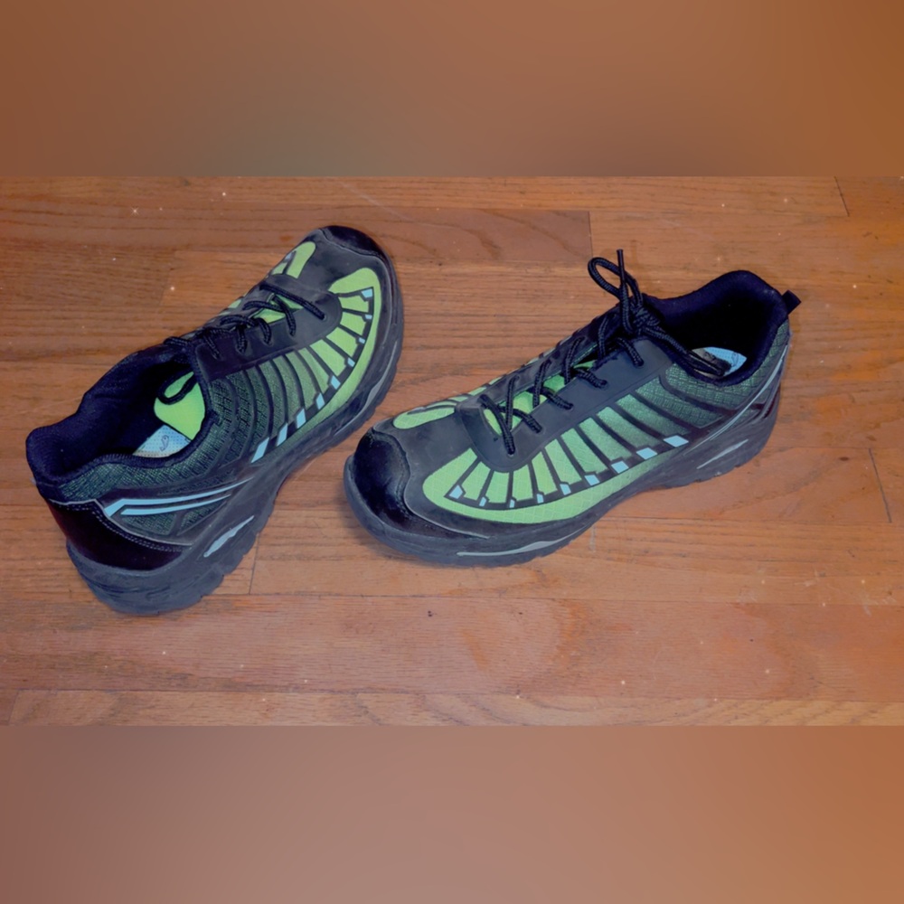 Men's Black and Green composite toe shoes